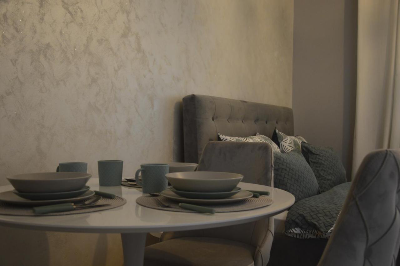 Ferienwohnung Teodora Lux Apartman Free Privat Parking Novi Sad Exterior foto