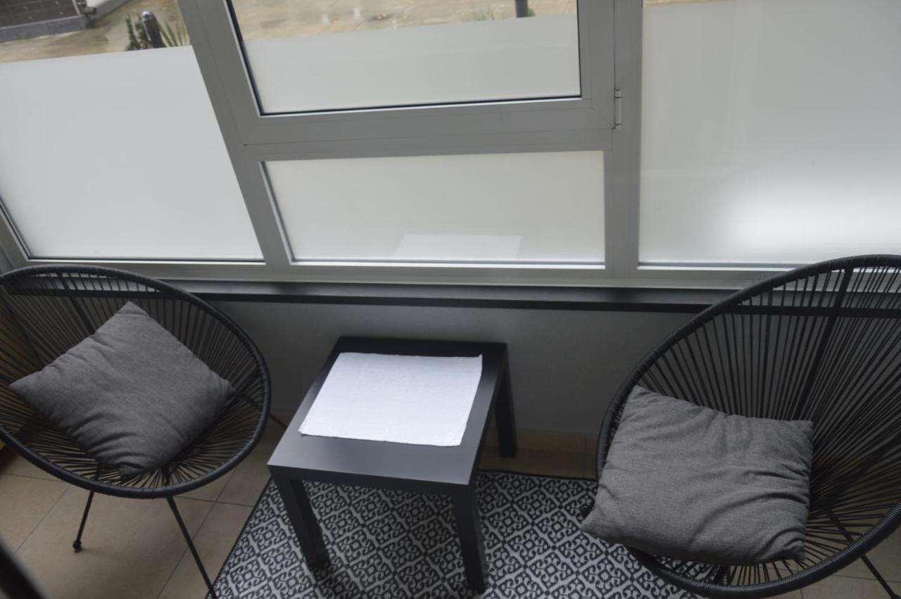 Ferienwohnung Teodora Lux Apartman Free Privat Parking Novi Sad Exterior foto